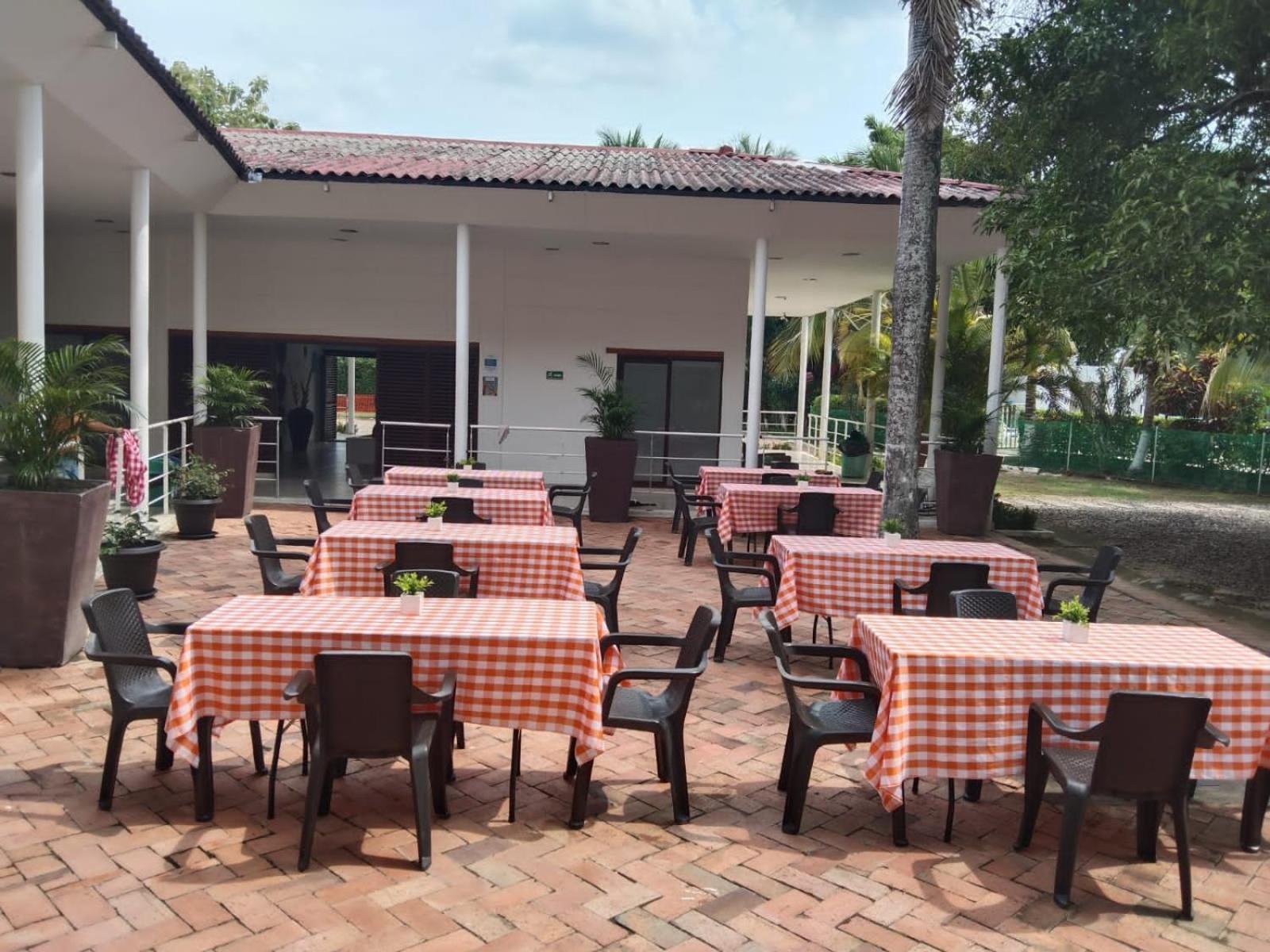 Arizona Ranch Hotel Хирардот Экстерьер фото
